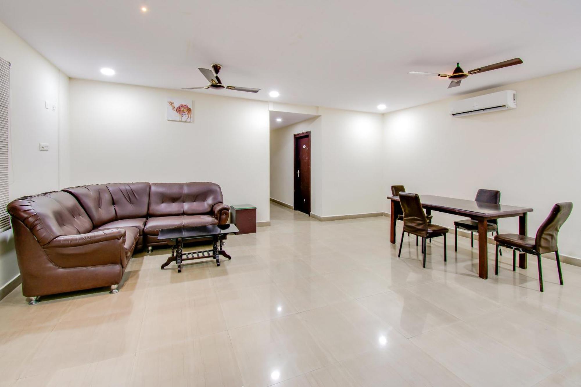Oyo Akshaya Inn Vijayawāda Екстериор снимка